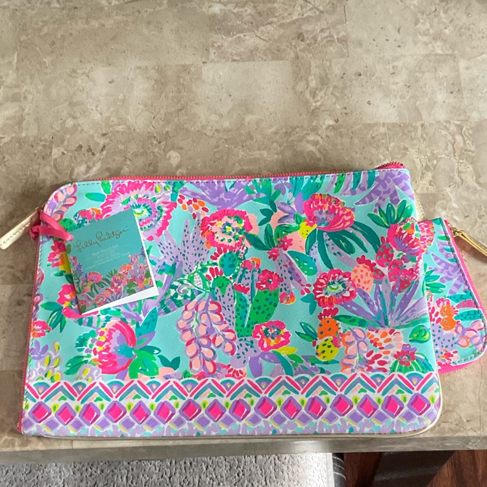 Lilly Pulitzer Tech Accessory Bag Set - Picture 3 of 3